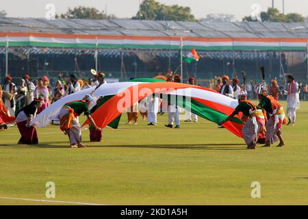 Des artistes se produisent lors de la célébration de la Fête de la République 73rd au stade SMS à Jaipur, Rajasthan, Inde, le mercredi 26 janvier, 2022. (Photo de Vishal Bhatnagar/NurPhoto) Banque D'Images