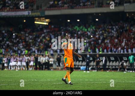 (19) Nicolas Péré de la Côte d'Ivoire action de l'équipe après sa pénalité lors de la coupe d'Afrique des Nations Cameron 2021 ronde de 16 match de football entre la Côte d'Ivoire et l'Egypte au Stade de Japoma à Douala sur 26 janvier 2022. (Photo par Ayman Aref/NurPhoto) Banque D'Images