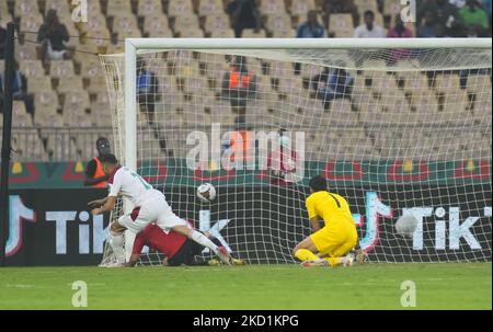 Trézéguet de l'Egypte marquant leur deuxième but au Maroc contre l'Egypte, coupe africaine des Nations, au stade Ahmadou Ahidjo sur 30 janvier 2022. (Photo par Ulrik Pedersen/NurPhoto) Banque D'Images