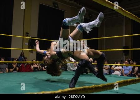 Maya Yukihi contre Sara León, RCW Wrestling combat à Barcelone, 22.10.2022 Banque D'Images