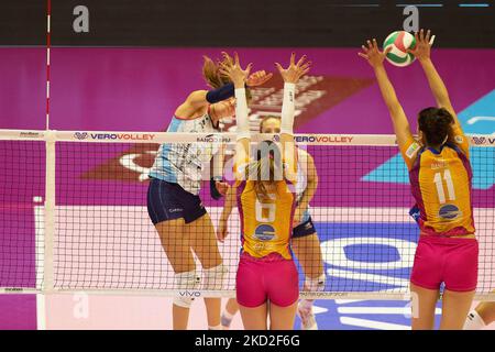 Monstre de ANNA DANESI (Vero Volley Monza) pendant le Volleyball Italien série A1 femmes Match Vero Volley Monza vs Savino Del Bene Scandicci sur 12 février 2022 à l'Arena di Monza à Monza (MB), Italie (photo de Valerio Origo/LiveMedia/NurPhoto) Banque D'Images