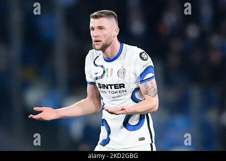 Milan Skriniar de FC Internazionale gestes pendant la série Un match entre SSC Napoli et FC Internazionale au Stadio Diego Armando Maradona, Naples, Italie, le 12 février 2022. (Photo de Giuseppe Maffia/NurPhoto) Banque D'Images