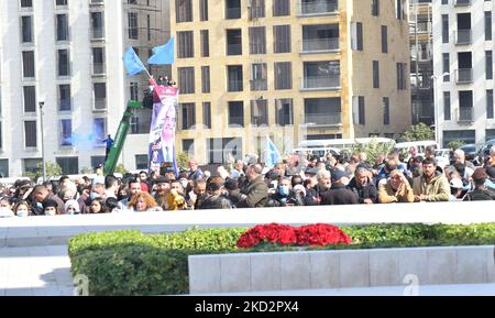 Les partisans se rassemblent près de la tombe du Premier ministre Rafiq Hariri, dans le centre-ville de Beyrouth, sur 14 février 2022, alors que le Liban marquait le 17th anniversaire de son assassinat (photo de Fadel Itani/NurPhoto) Banque D'Images