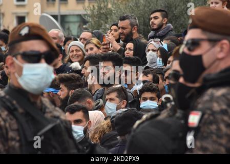 Les partisans se rassemblent près de la tombe du Premier ministre Rafiq Hariri, dans le centre-ville de Beyrouth, sur 14 février 2022, alors que le Liban marquait le 17th anniversaire de son assassinat (photo de Fadel Itani/NurPhoto) Banque D'Images