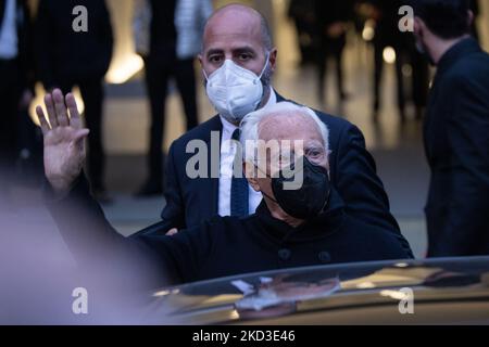 Giorgio Arman est vu quitter le spectacle de mode Emporio Armani pendant la semaine de mode de Milan automne/hiver 2022/2023 sur 24 février 2022 à Milan, Italie. (Photo de Cinzia Camela/LiveMedia/NurPhoto) Banque D'Images