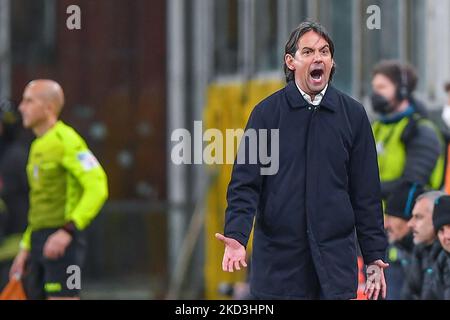 Simone Inzaghi (Inter) entraîneur-chef pendant le football italien série A match Gênes CFC vs Inter - FC Internazionale on 25 février 2022 au stade Luigi Ferraris de Gênes, Italie (photo de Danilo Vigo/LiveMedia/NurPhoto) Banque D'Images