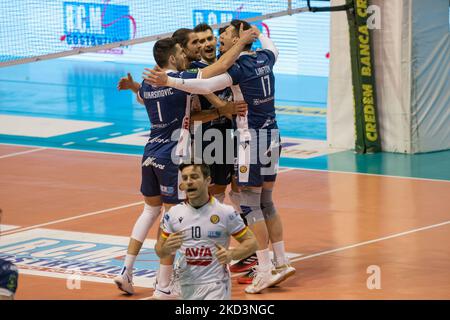 Exultation Ravenne pendant le Volleyball Italien série A Men SuperLeague Championship Consar Ravenna vs NBV Verona sur 26 février 2022 à la Pala de Andre à Ravenna, Italie (photo par Daniele Ricci/LiveMedia/NurPhoto) Banque D'Images