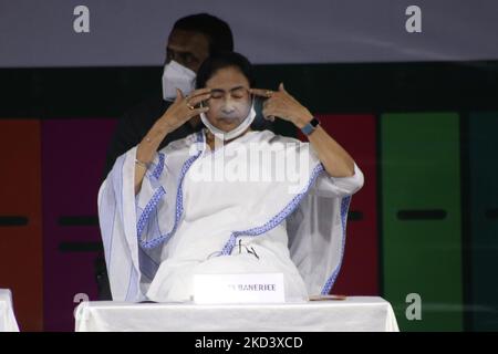 Mamata Banerjee Ministre en chef du Bengale occidental lors de l'inauguration du salon international du livre de Calcutta de 45th à Calcutta sur 28 février 2022. (Photo de Debajyoti Chakraborty/NurPhoto) Banque D'Images