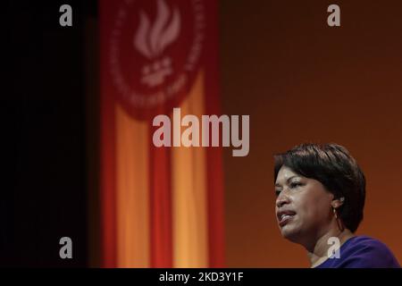 Le maire de DC, Muriel Bowser, a prononcé un discours sur l'héritage des Afroamericains lors de la célébration de la Journée des bailleurs de fonds de l'UDC 2022, aujourd'hui sur 17 février 2022 à l'Université du District de Columbia à Washington DC, aux États-Unis. (Photo de Lénine Nolly/NurPhoto) Banque D'Images
