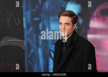 Robert Pattinson assister à la première mondiale de 'The Batman' au Lincoln Center Josie Robertson Plaza mardi, 1 mars 2022, à New York. (Photo de John Nacion/NurPhoto) Banque D'Images