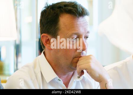 Carles Tejedor lors de la conférence de presse à l'hôtel Mandarin Oriental Ritz de Madrid. L'acteur Robert de Niro et son partenaire apprécieront ce mardi à Madrid un menu spécial conçu par Mauro Colagreco, Joan Roca, Quique Dacosta, José Andrés et Martín Berasategui, en paiement de l'acceptation de parrainer le congrès gastronomique de Madrid Fusión 2021. (Photo par Oscar Gonzalez/NurPhoto) Banque D'Images