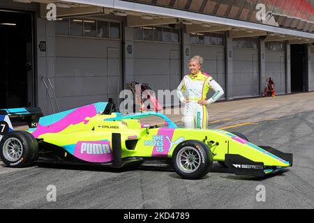 Emma Kimilainen lors des essais de la série W au circuit Barcelone-Catalunya, à Barcelone, le 03th mars 2022. (Photo de Joan Valls/Urbanandsport /NurPhoto) Banque D'Images