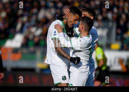 Gianluca Scamaca de Sassuolo célèbre après avoir inscrit un but avec Giacomo Raspadori de Sassuolo et Domenico Berardi de Sassuolo lors du match de football italien Serie A Match Venezia FC contre US Sassuolo sur 06 mars 2022 au stade Pier Luigi Penzo à Venise, Italie (photo d'Ettore Griffoni/LiveMedia/NurPhoto) Banque D'Images