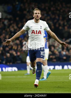 Harry Kane, de Tottenham Hotspur, célèbre son but lors de la première ligue entre Tottenham Hotspur et Everton au stade Tottenham Hotspur, Londres, Angleterre, le 07th mars 2022 (photo d'action Foto Sport/NurPhoto) Banque D'Images