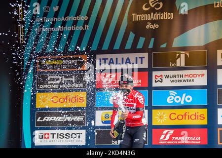 La troisième étape du Tirreno Adriatica de Murlo à Terni, gagnée par Ewan Caleb. À Terni, 9 mars 2022. (Photo de Riccardo Fabi/NurPhoto) Banque D'Images