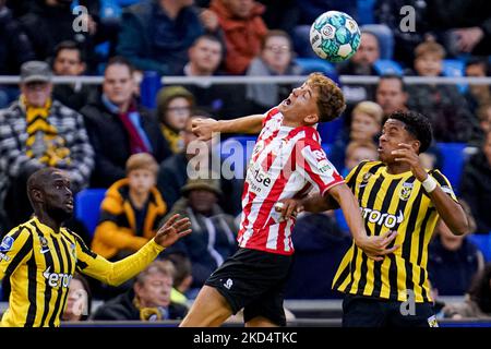 ARNHEM, PAYS-BAS - NOVEMBRE 5 : Sven Mijnans de Sparta Rotterdam, Ryan Flamingo de vitesse pendant le match hollandais entre vitesse et Sparta Rotterdam au Gelredome sur 5 novembre 2022 à Arnhem, pays-Bas (photo de René Nijhuis/Orange Pictures) Banque D'Images