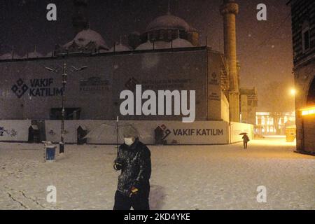 Scènes de neige à Istanbul sur 12 mars 2022. (Photo par Umit Turhan Coskun/NurPhoto) Banque D'Images