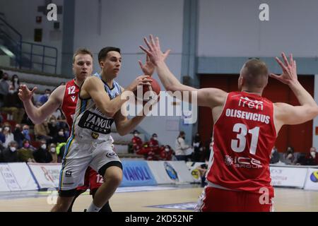 Matteo Spagnolo (Vanoli Cremona) pendant le basketball italien Un championnat de Serie Vanoli Panier Cremona vs MANUHOTELS Reggio Emilia sur 13 mars 2022 au PalaRadi à Cremona, Italie (photo de Matteo Casoni/LiveMedia/NurPhoto) Banque D'Images