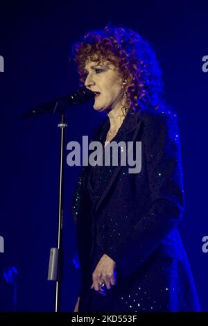 Fiorella Mannoia se produit à Bassano del Grappa, en Italie, sur 12 mars 2022. (Photo de Mimmo Lamacchia/NurPhoto) Banque D'Images