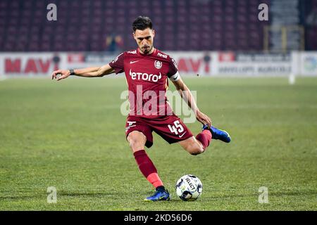 Le défenseur de CFR Cluj Mario Camora en action pendant le jeu CFR Cluj - FC Voluntari pendant la première étape de la Roumanie Liga 1 jouer, disputée sur le stade Dr. Constantin Radulescu, Cluj-Napoca, 12 mars 2022 (photo par Flaviu Buboi/NurPhoto) Banque D'Images