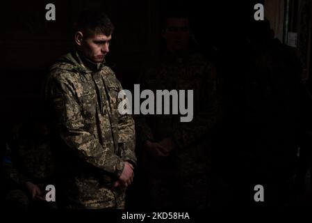 Funérailles de 4 des 35 victimes de l'attaque de missiles russes sur la base militaire de Yavoriv, le dimanche 13th, à Lviv, en Ukraine, sur 15 mars 2022. Environ 30 missiles lancés sur la mer Noire ont été partiellement interceptés par les désertes ukrainiens, mais 9 d'entre eux ont frappé la base de Yavoriv, à environ 20 km de la frontière polonaise et qui a reçu des troupes de l'OTAN en février. 35 soldats sont morts dans l'attaque et 135 ont été blessés (photo de Gustavo Basso/NurPhoto) Banque D'Images