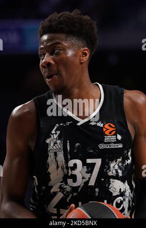 Kostas Antetokounmpo de LDLC Asvel Villeurbanne en action pendant le match Euroligue des compagnies aériennes turques entre Real Madrid et LDLC Asvel Villeurbanne au Centre Wizink sur 17 mars 2022 à Madrid, Espagne. (Photo par Oscar Gonzalez/NurPhoto) Banque D'Images