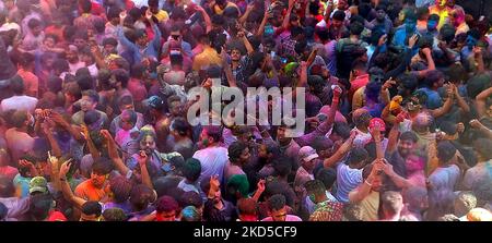 Fête de l'Holi célébration à Pushkar, Rajasthan, Inde, le 18 mars 2022. (Photo par Himanshu Sharma/NurPhoto) Banque D'Images