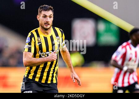 ARNHEM, PAYS-BAS - NOVEMBRE 5 : Matus Bero de vitesse lors du match néerlandais entre vitesse et Sparta Rotterdam au Gelredome sur 5 novembre 2022 à Arnhem, pays-Bas (photo de René Nijhuis/Orange Pictures) Banque D'Images