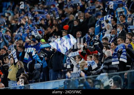 Zenit est un fervents supporters lors du match de la première Ligue russe entre le FC Zenit Saint-Pétersbourg et le FC Arsenal Tula on 19 mars 2022 à l'arène Gazprom de Saint-Pétersbourg, en Russie. (Photo de Mike Kireev/NurPhoto) Banque D'Images