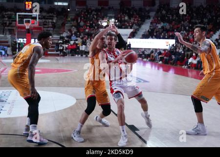 10 Giovanni de Nicolao OpenJobMetis Varese lors du match de championnat de LBA Italie entre Openjobmestis Varèse vs Pesaro Victoria Libertas , à Varèse, Italie, on 20 mars 2022 (photo de Fabio Averna/NurPhoto) Banque D'Images