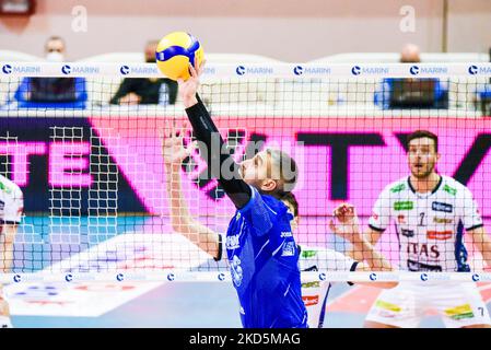 Michele Baranowicz (Top Volley Cisterna) pendant le Volleyball Italien Serie A Men SuperLeague Championship Top Volley Cisterna vs ITA Trentino sur marzo 20, 2022 au Palasport de Latina, Italie (photo de Bianca Simonetti/LiveMedia/NurPhoto) Banque D'Images