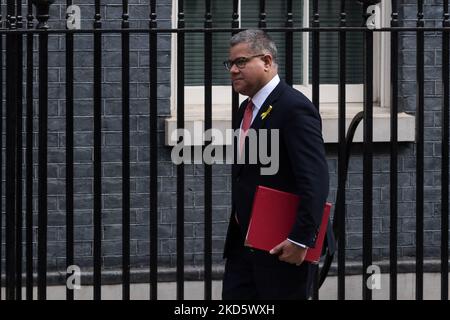 LONDRES, ROYAUME-UNI - le 23 MARS 2022 : le ministre d'État du Cabinet Alok Sharma arrive à Downing Street, dans le centre de Londres, pour assister à la réunion du Cabinet avant l'annonce du budget du printemps d'aujourd'hui sur 23 mars 2022, à Londres, en Angleterre. (Photo de Wiktor Szymanowicz/NurPhoto) Banque D'Images