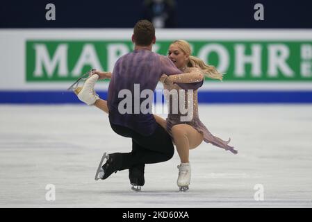 Alexa Knierim et Brandon Frazier, champions du wolrd, des Etats-Unis d'Amérique, lors du patinage gratuit par paires, au Sud de France Arena, Montpellier, France sur 24 mars 2022. (Photo par Ulrik Pedersen/NurPhoto) Banque D'Images