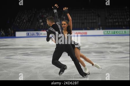 Lilah Fear et Lewis Gibson du Royaume-Uni pendant la danse de glace de paires, au Sud de France Arena, Montpellier, France sur 25 mars 2022. (Photo par Ulrik Pedersen/NurPhoto) Banque D'Images