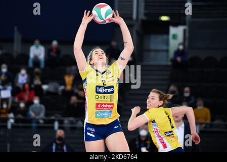 Raskie August (Delta Despar Trentin) pendant le Volleyball Italien série A1 femmes Match Acqua&sapone Roma Volley Club vs Delta Despar Trentin sur 27 mars 2022 au Pala EUR à Rome, Italie (photo de Bianca Simonetti/LiveMedia/NurPhoto) Banque D'Images