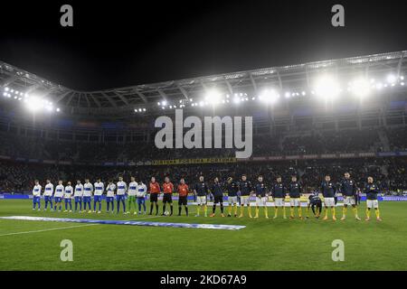 Grèce d'abord onze: Odisseas Vlachodimos, Andreas Bouchalakis, Giorgos Giakoumakis, Dimitris Pelkas, Lazaros Rota, Pantelis Hatzidiakos, Dimitris Limnios, Petros Mantalos, Kostas Tsimikas, Konstantinos Mavropanos, Manolis Siopis et la Roumanie d'abord onze Florin Nita, Andrei Ratiu, Vlad Chiriches, Alexandru Cicadau, George Puscas, Alexandru Maxim, Adrian Rus, Razvan Marin, Ionut Mitrita, Camora, Mihai Bordeianu en action pendant le match international amical entre la Roumanie et la Grèce à Stadionul Steaua sur 25 mars 2022 à Bucarest, Roumanie. (Photo par Alex Nicodim/NurPhoto) Banque D'Images