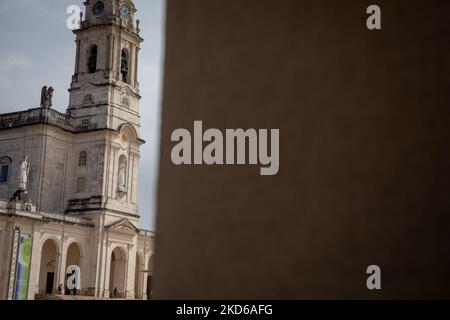 La tour emblématique du Sanctuaire de Fátim dans le Sanctuaire de notre-Dame de Fátima, à Fatima, au Portugal, sur 28 mars 2022. (Photo de Manuel Romano/NurPhoto) Banque D'Images