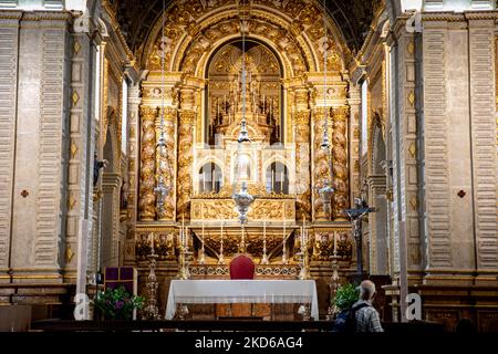 Vue sur le Santuário de Nossa Senhora da Nazaré (Sanctuaire de notre-Dame de Nazaré) à Nazaré, Portugal, sur 28 mars 2022. Nazaré, en particulier Praia do Norte ou North Beach, est célèbre pour les plus grandes vagues surfables de la planète. (Photo de Manuel Romano/NurPhoto) Banque D'Images