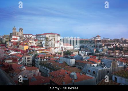 Porto Skyline depuis le point de vue de Miradouro da Vitoria - Porto, Portugal Banque D'Images