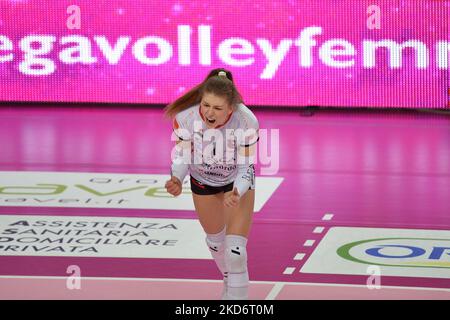 Sofja Kuznecova de Bosca San Bernardo Cuneo fête pendant le Volleyball série A1 femmes match entre Bosca S.Bernardo Cuneo et UYBA Volley sur 2 avril 2022 à la Pala UBI Banca à Cuneo, Italie (photo par Alberto Gandolfo/NurPhoto) Banque D'Images