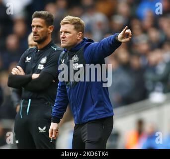 Jason Tintall, entraîneur adjoint de gauche-droite, et Eddie Howe, gérant de Newcastle United, lors de la première League entre Tottenham Hotspur et Newcastle United au stade Tottenham Hotspur, Londres, Angleterre, le 03rd avril 2022 (photo d'action Foto Sport/NurPhoto) Banque D'Images