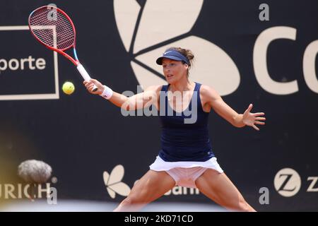 Tatjana Maria d'Allemagne joue pendant le match contre Rebecca Perterson de Suède au tournoi Copa Colsanitas WTA sur 6 avril 2022 à Bogota, Colombie. (Photo de Daniel Garzon Herazo/NurPhoto) Banque D'Images