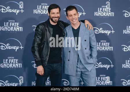 Filippo Scicchitano et Edoardo Purgatori (R) assistent à la séance photo de la série télévisée "le Fate Ignoranti" au grand hôtel de Saint Regis sur 08 avril 2022 à Rome, Italie (photo de Luca Carlino/NurPhoto) Banque D'Images