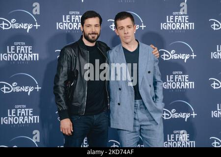 Filippo Scicchitano et Edoardo Purgatori (R) assistent à la séance photo de la série télévisée "le Fate Ignoranti" au grand hôtel de Saint Regis sur 08 avril 2022 à Rome, Italie (photo de Luca Carlino/NurPhoto) Banque D'Images