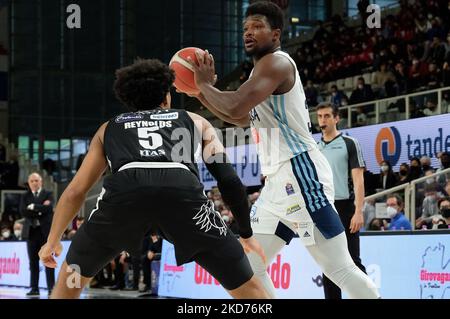 Nick Perkins - Happy Casa Brindisi pendant le championnat italien de basket-ball A série Dolomiti Energia Trentino vs Happy Casa Brindisi sur 09 avril 2022 à l'arène du groupe BLM à Trento, Italie (photo de Roberto Tommasini/LiveMedia/NurPhoto) Banque D'Images