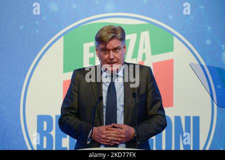 Antonio Lopez-Isturiz White, secrétaire du Parti populaire européen (PPE) lors de la deuxième journée de "œLâ" Italia del futuroâ€", événement organisé par le parti politique Forza Italia. L'événement se termine avec l'intervention de Silvio Berlusconi, chef de Forza Italia. On 09 avril 2022 à l'Hôtel Parco dei Principi à Rome, Italie (photo de Gloria Imbrogno/LiveMedia/NurPhoto) Banque D'Images