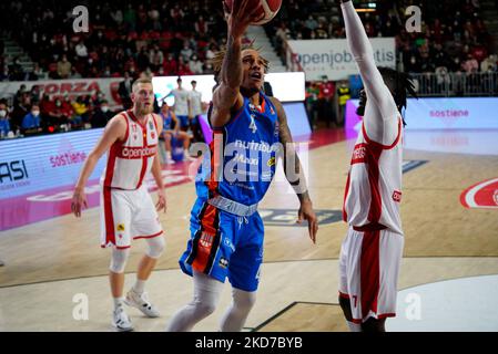 Russell Shoot pendant le basketball italien Un championnat de série Openjobmestis Varèse vs Nutribullet Trévise Panier sur 10 avril 2022 à l'arène Enerxenia à Varèse, Italie (photo par Alessandro Negrini/LiveMedia/NurPhoto) Banque D'Images