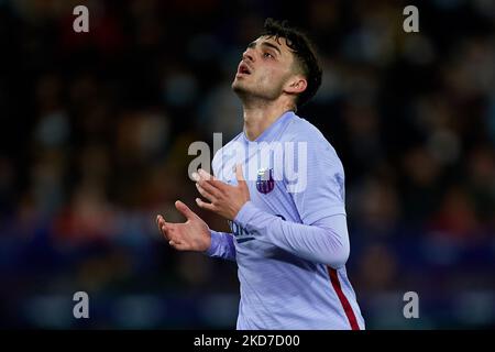 Pedri du FC Barcelone réagit pendant le match de la Liga Santander entre Levante UD et FC Barcelone au stade Ciutat de Valence, 10 avril 2022, Valence, Espagne. (Photo de David Aliaga/NurPhoto) Banque D'Images