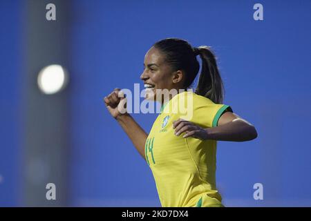 Gabriela Silva du Brésil célèbre après avoir marquant son premier but lors du match amical entre les femmes du Brésil et les femmes de Hongrie à l'arène Pinatar sur 11 avril 2022 à Murcie, Espagne. (Photo de Jose Breton/Pics action/NurPhoto) Banque D'Images