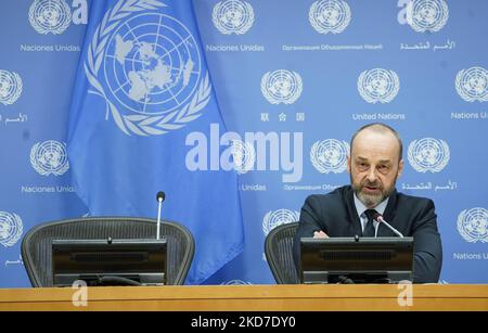 Manuel Fontaine, Directeur des programmes d'urgence de l'UNICEF, informe les médias de l'impact de la guerre sur les enfants au Siège de l'ONU, à 11 avril, 2022, à New York, aux États-Unis. Récemment rentré de plusieurs villes ukrainiennes, le Directeur Fontaine a discuté de l'impact du conflit sur les enfants, déclarant qu'à la date des plus de sept millions d'enfants avant la guerre, plus de deux millions ont émigré. (Photo de John Lamparski/NurPhoto) Banque D'Images